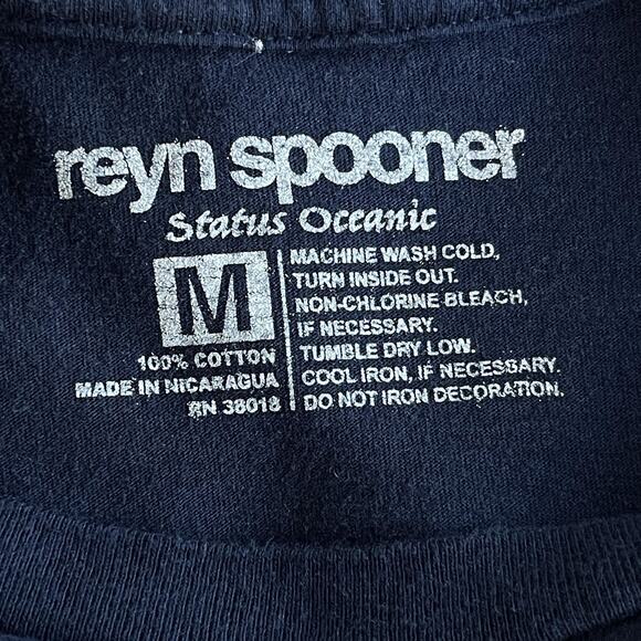 Reyn Spooner Shirt Mens Medium Navy Blue Status Oceanic Graphic Tee Surf Logo - Picture 5 of 9